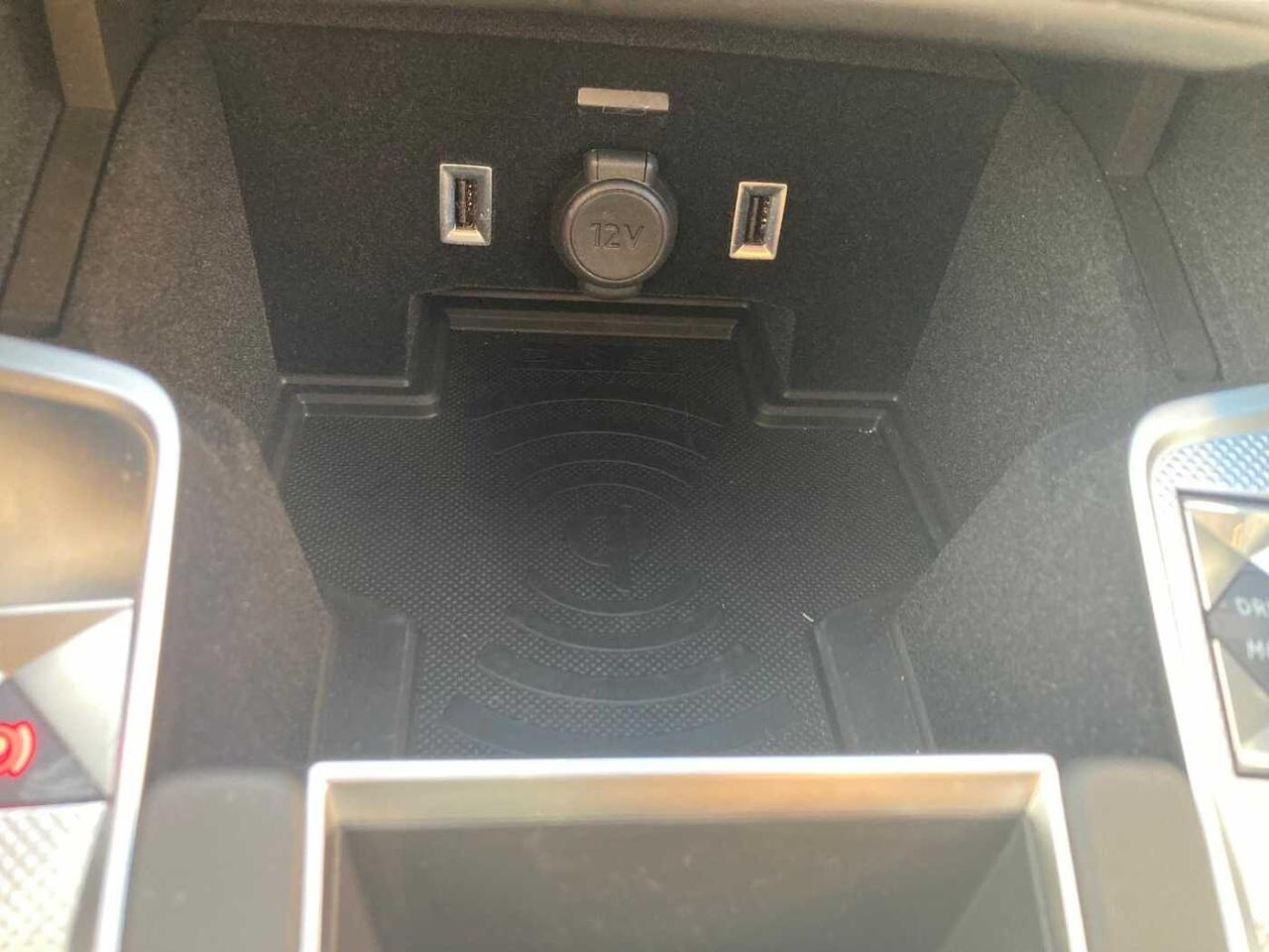 DS DS DS 9 usata, con bracciolo porta oggetti