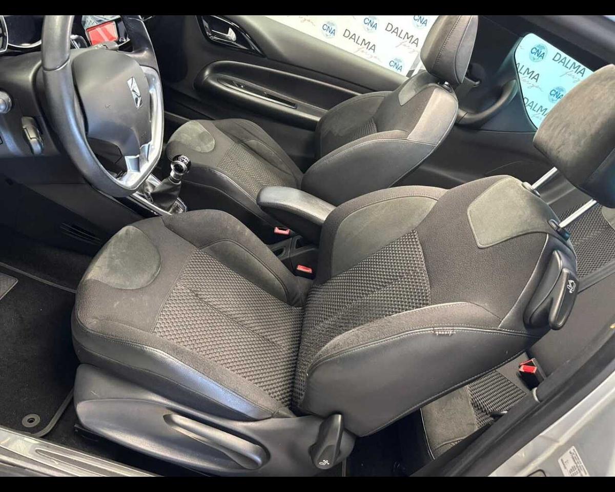 DS DS DS 3 usata, con illuminazione dell