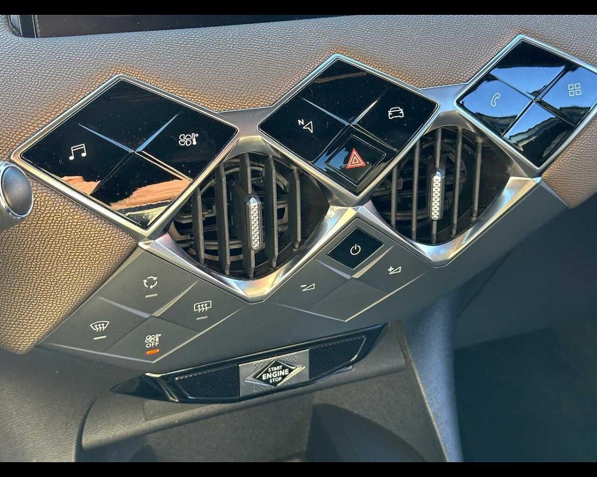 DS DS DS 3 usata, con accensione automatica dei fari e sensore pioggia