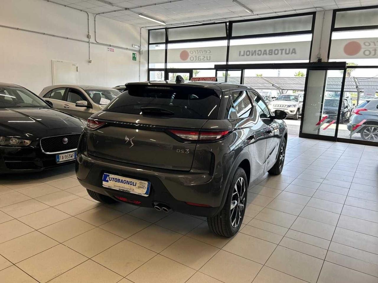 DS DS DS 3 usata, con bracciolo porta oggetti