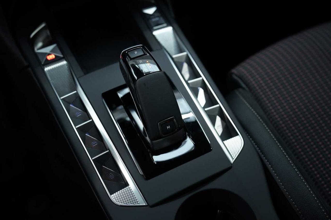 DS DS DS 3 usata, con attacchi isofix (sedile passeggero e 2 posteriori)