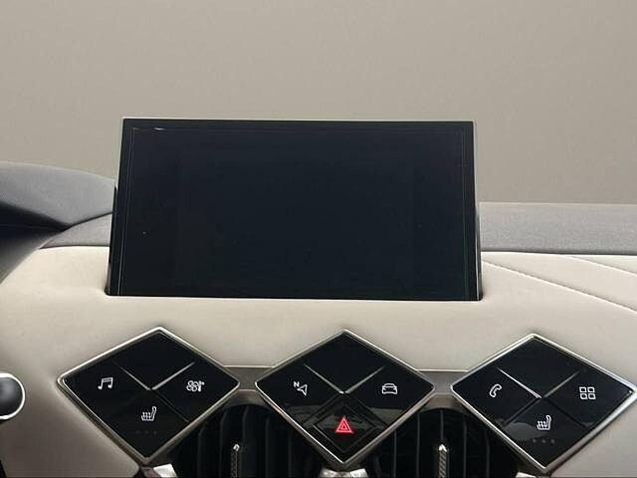 DS DS DS 3 Crossback usata, con sistema di navigazione