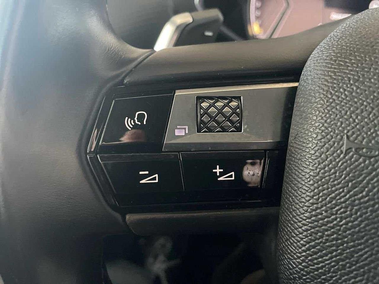 DS DS DS 3 Crossback usata, con cerchi in lega leggera
