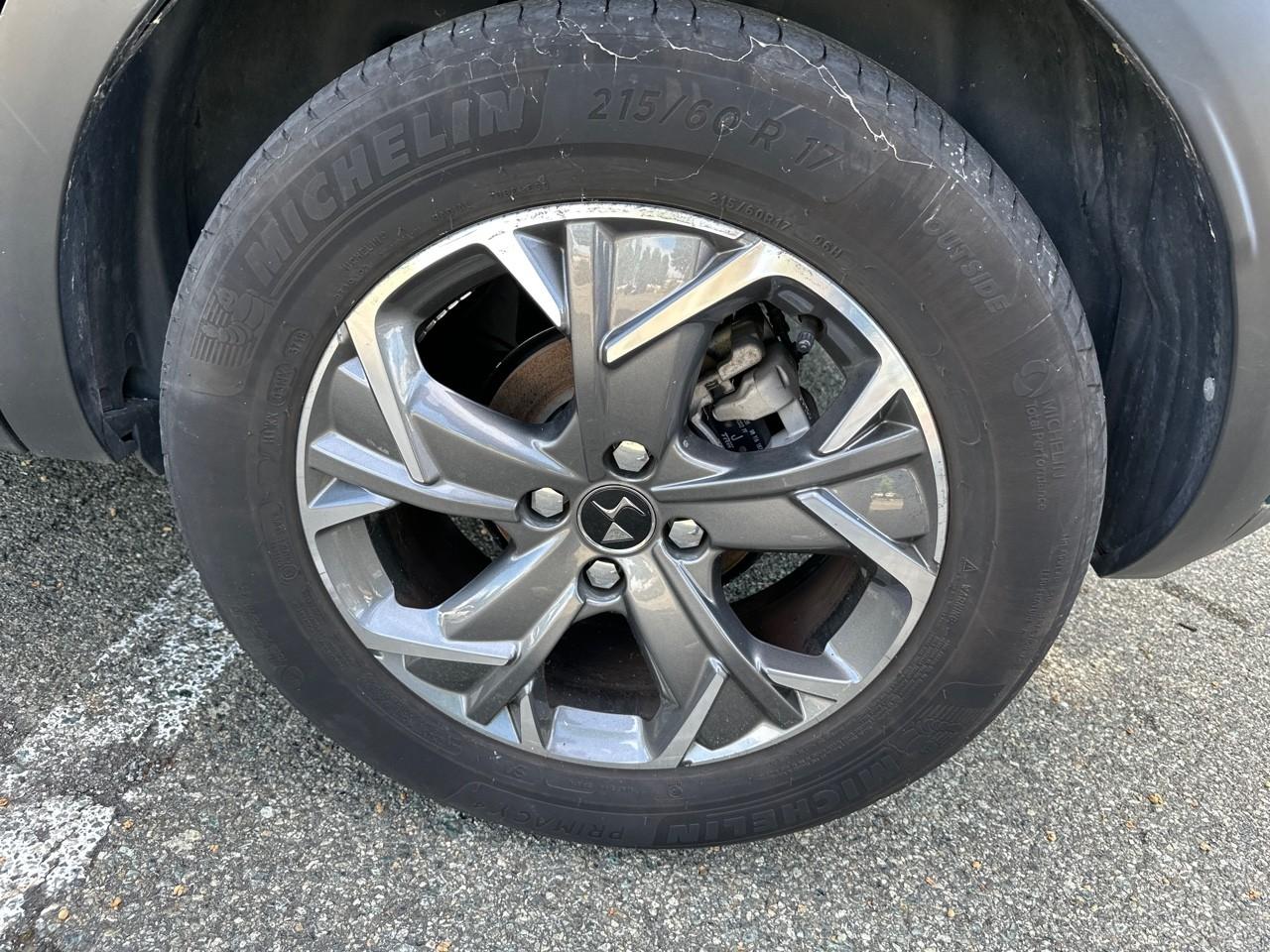 DS DS DS 3 Crossback usata, con 4 freni a disco con 2 dischi ventilati