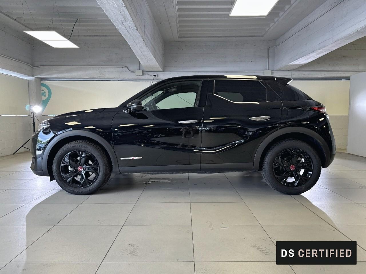 DS DS DS 3 Crossback usata, con cinture sicurezza post. conducente, cinture sicurezza post. passeggero, cinture sicurezza post. centrale a 3 punti