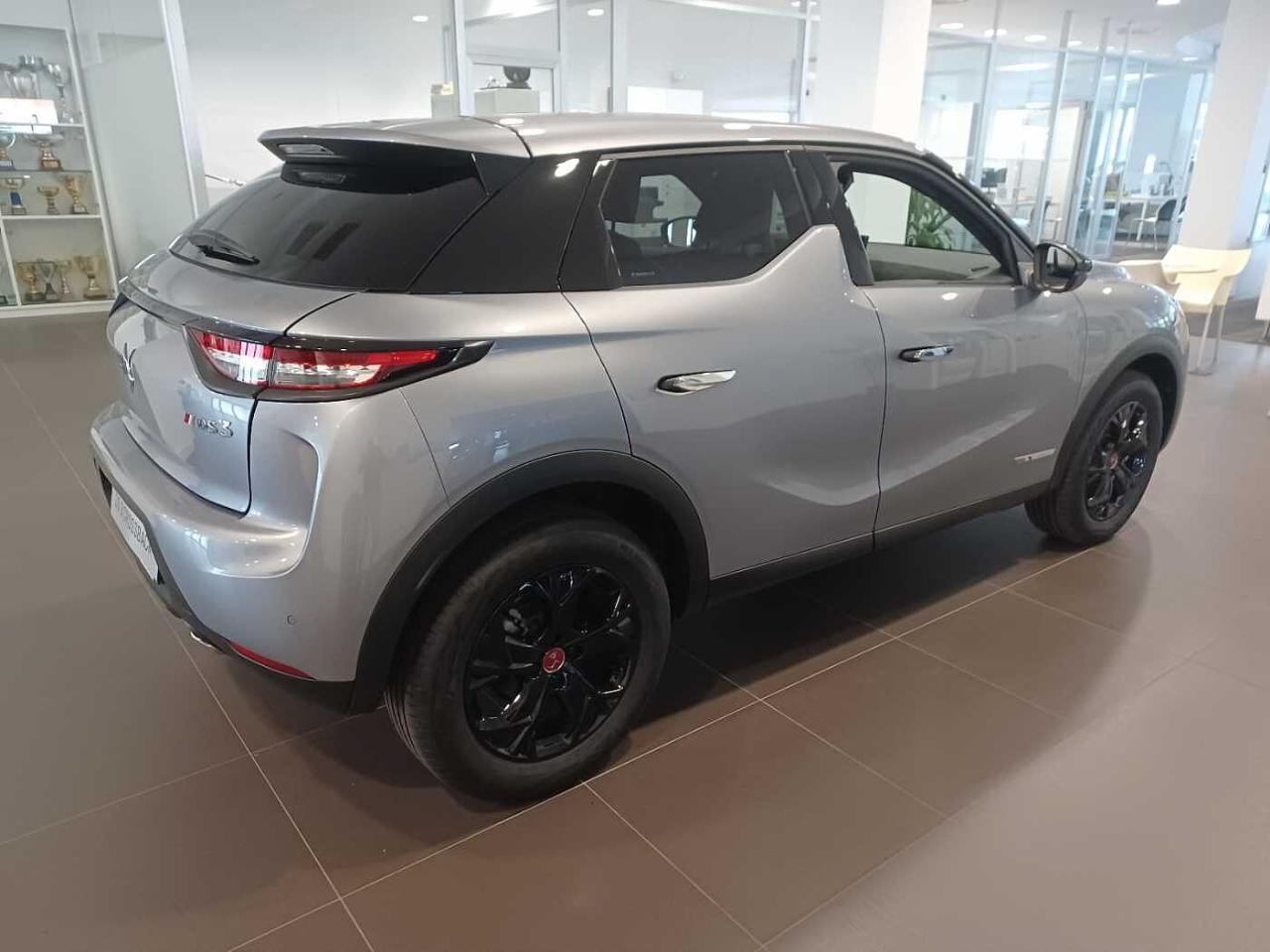 DS DS DS 3 Crossback usata, con 5 porte