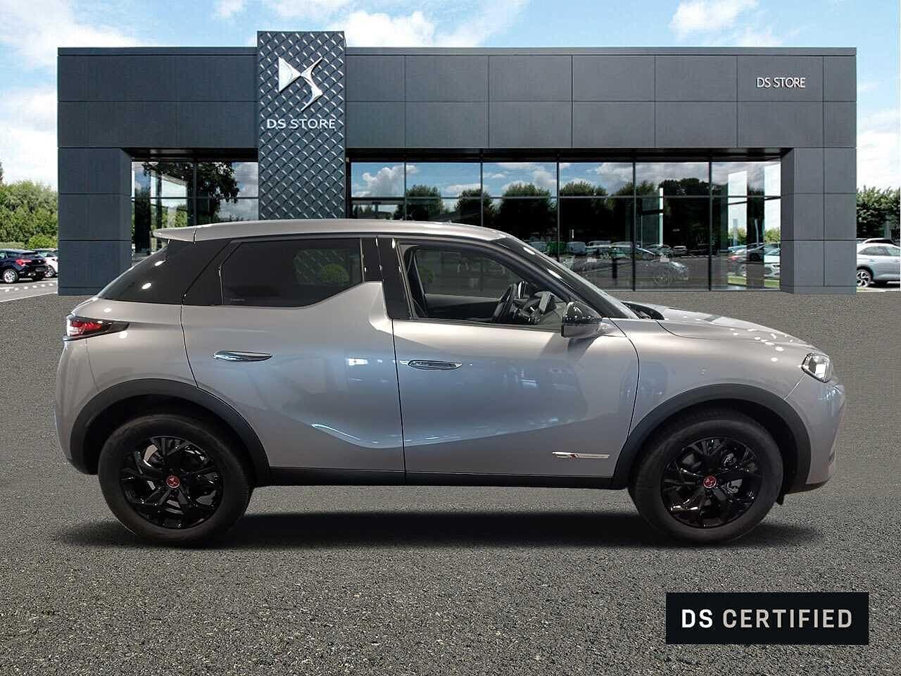 DS DS DS 3 Crossback usata, con cerchi in lega leggera