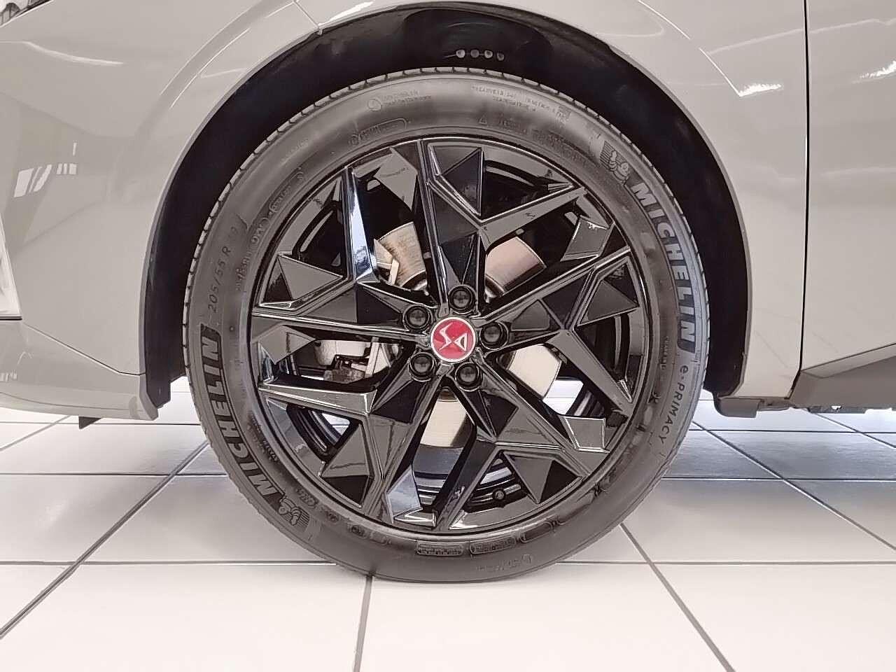 DS DS DS 4 usata, con limitatore velocità