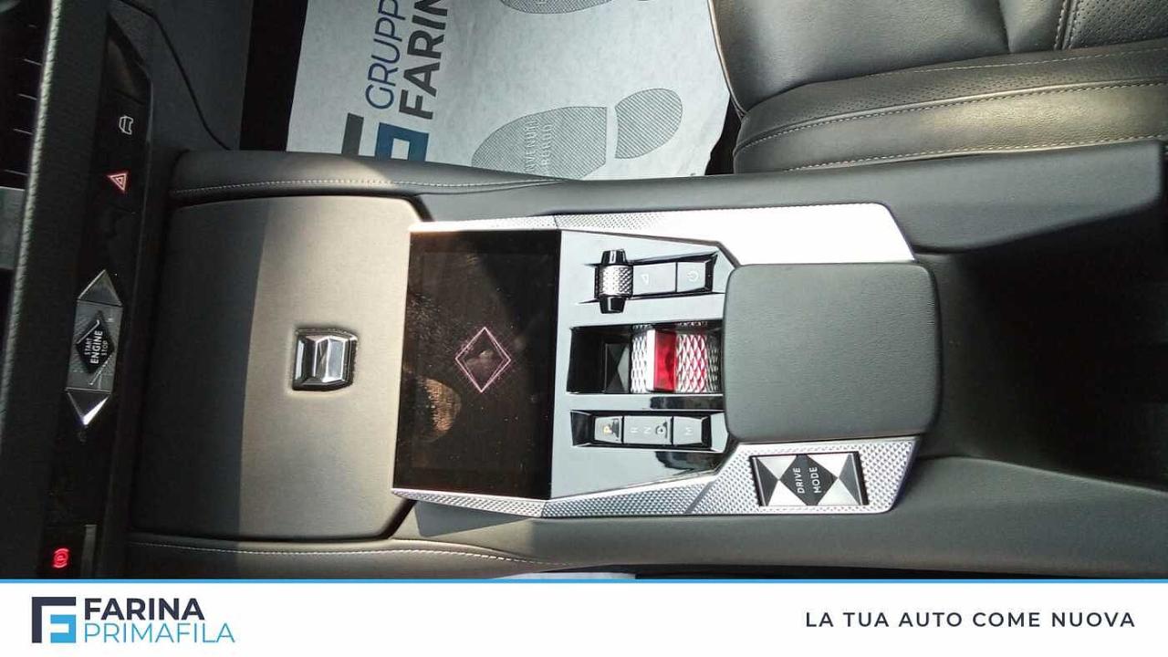 DS DS DS 4 usata, con luci diurne a led