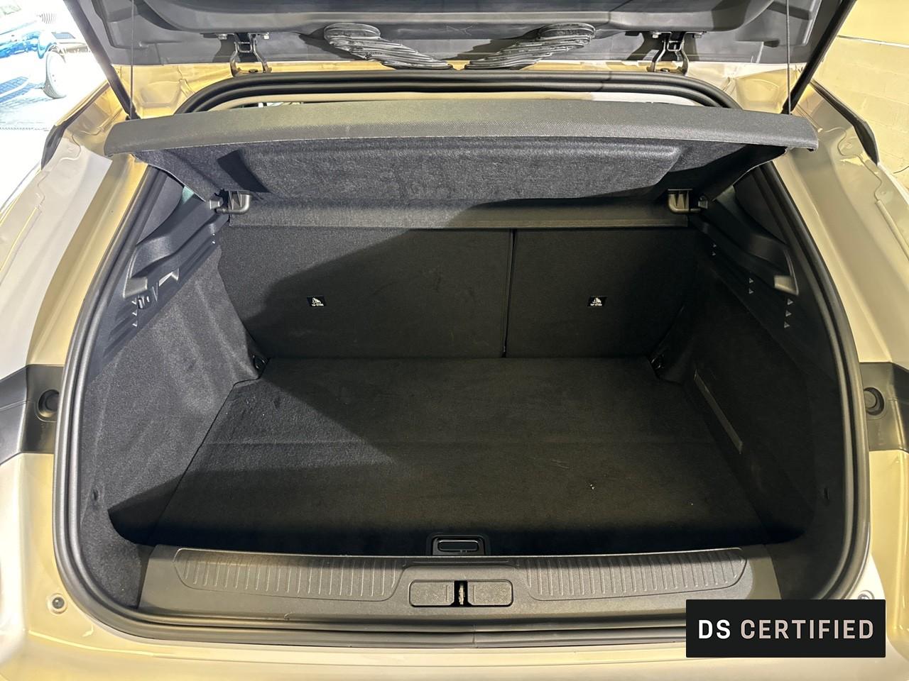 DS DS DS 4 usata, con cinture sicurezza post. conducente con pretensionatori, cinture sicurezza post. passeggero con pretensionatori, cinture sicurezza post. centrale a 3 punti