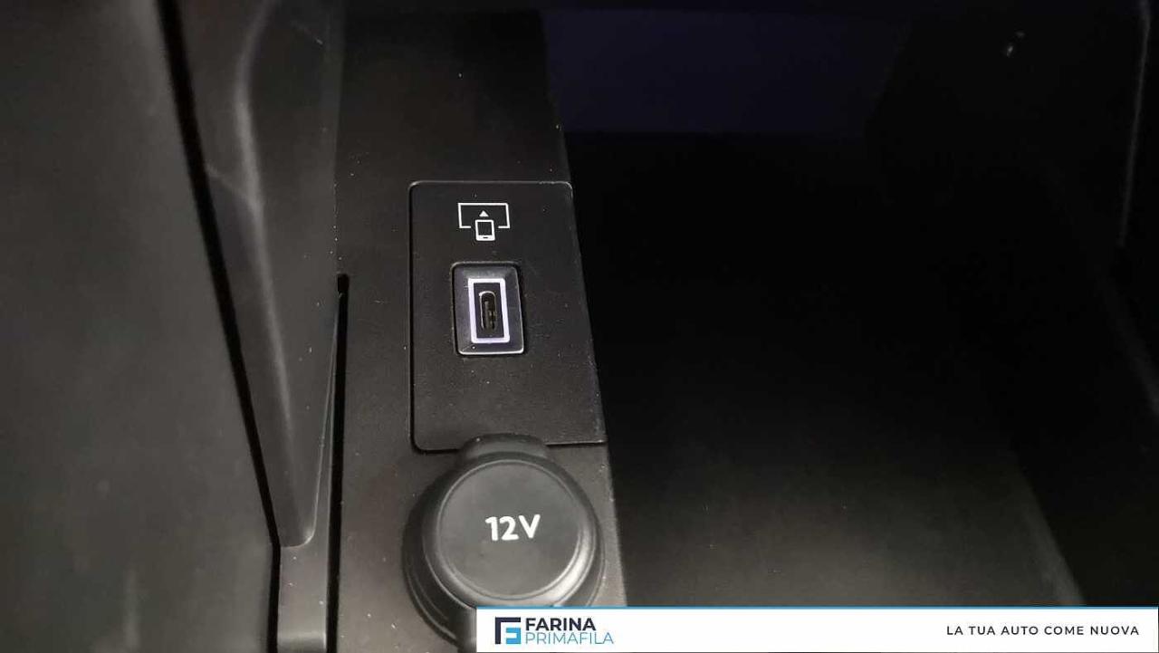 DS DS DS 4 usata, con bracciolo porta oggetti