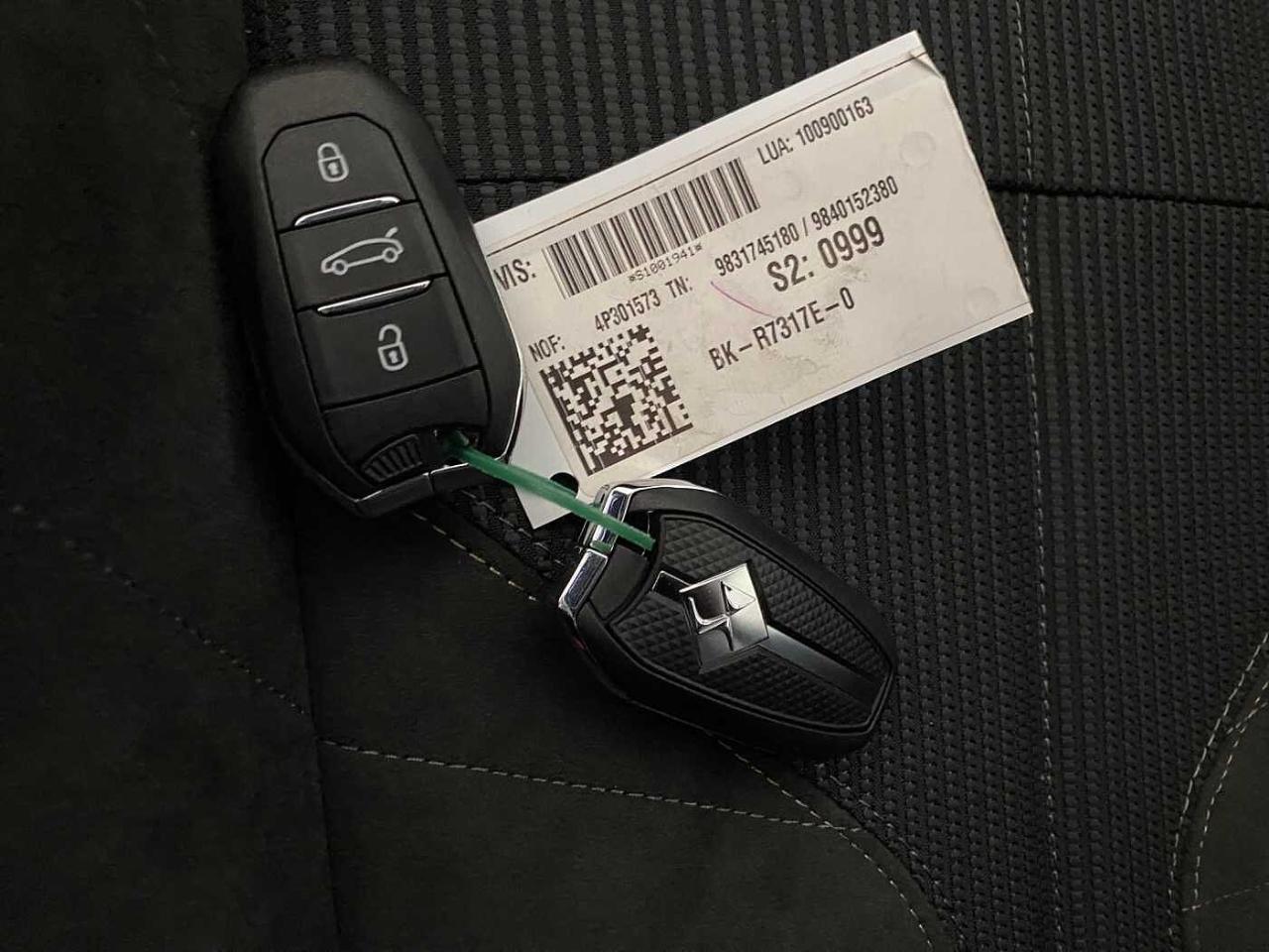 DS DS DS 4 usata, con attacchi isofix (sedile passeggero e 2 posteriori)