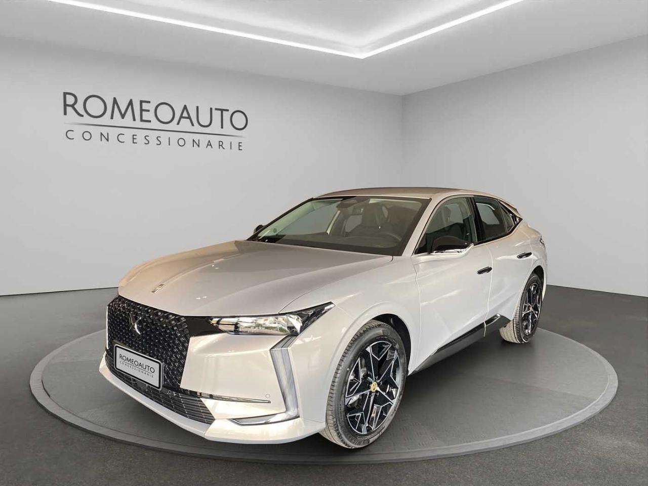 DS DS DS 4 usata, con Calandra nera con elementi cromati