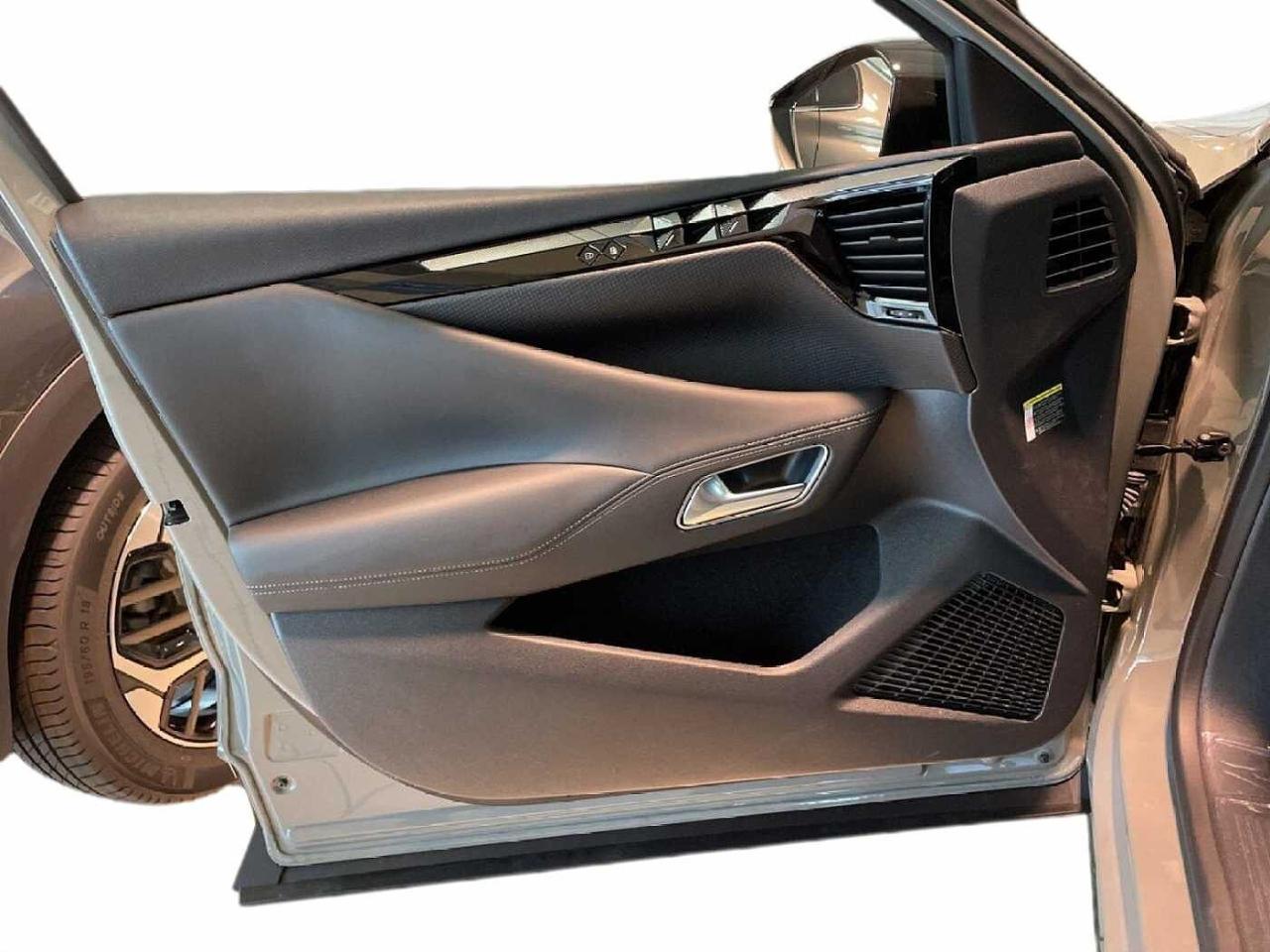 DS DS DS 4 usata, con bracciolo posteriore con passaggio per gli sci