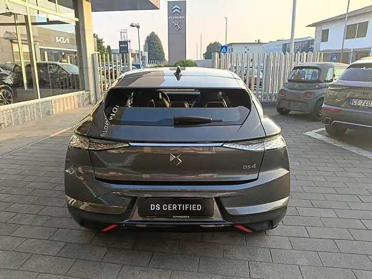 DS DS DS 4 usata, con attacchi isofix (sedile passeggero e 2 posteriori)