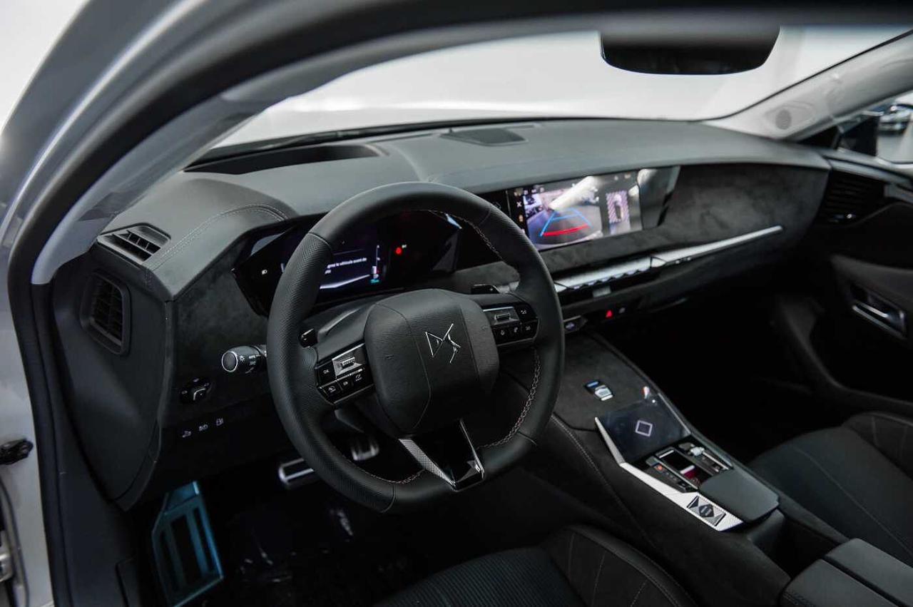 DS DS DS 4 usata, con 2 prese usb posteriori