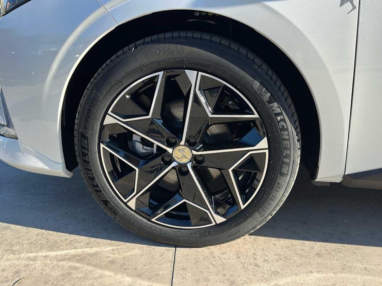 DS DS DS 4 usata, con Xenon-led