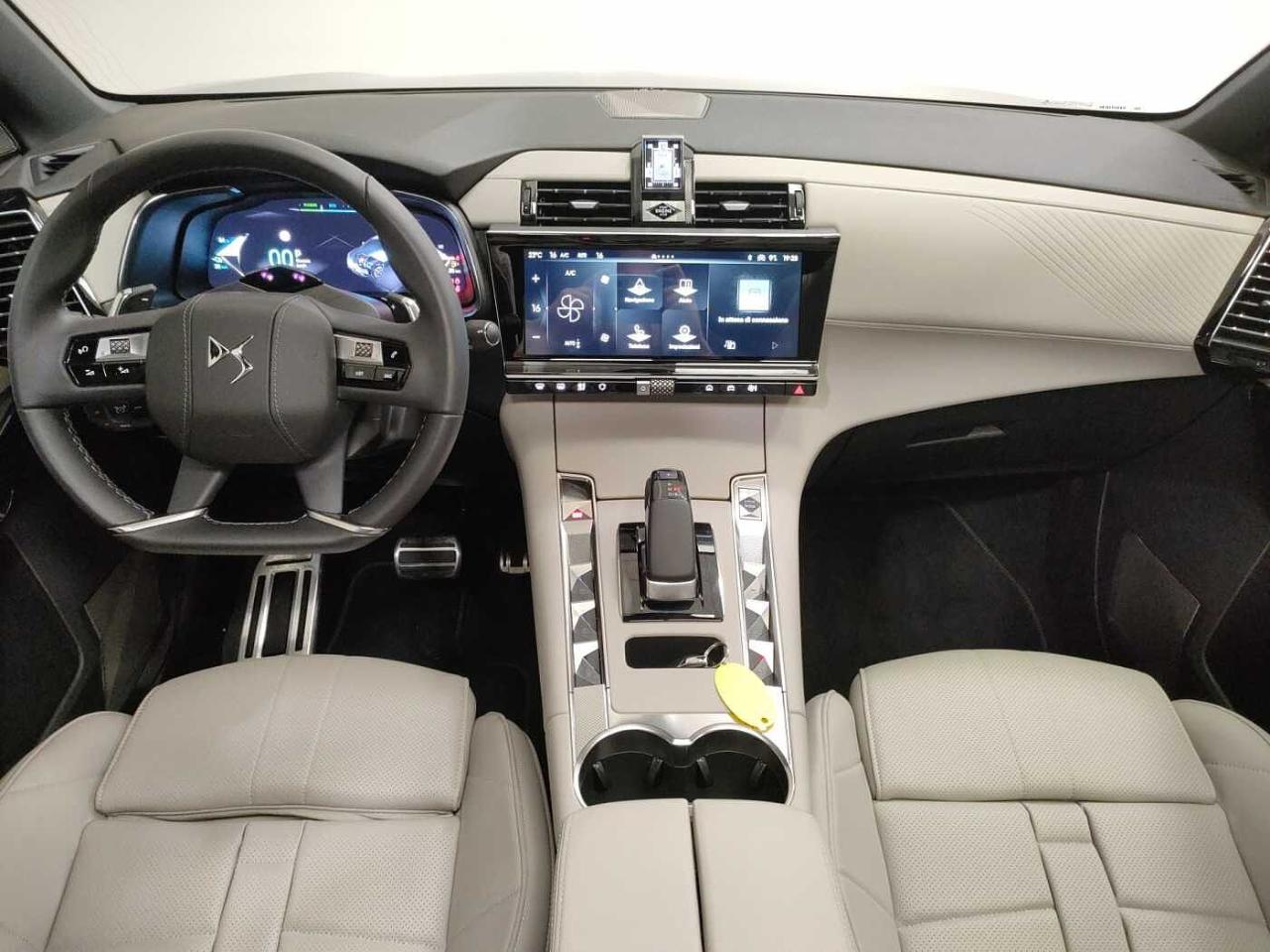 DS DS DS 7 Crossback usata, con 6x Airbag (fontali + laterali + testa)