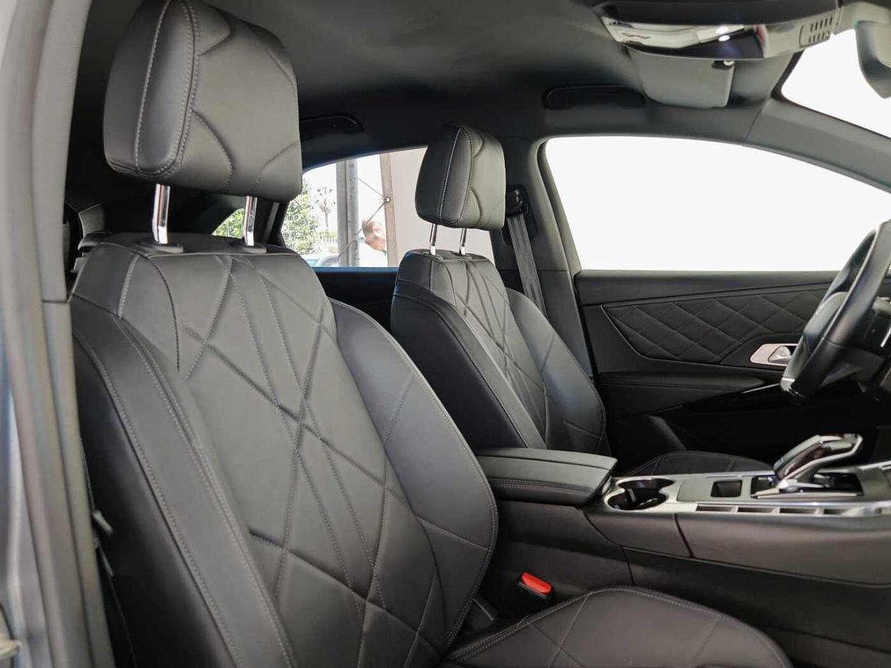 DS DS DS 7 Crossback usata, con attacchi isofix (sedile passeggero e 2 posteriori)
