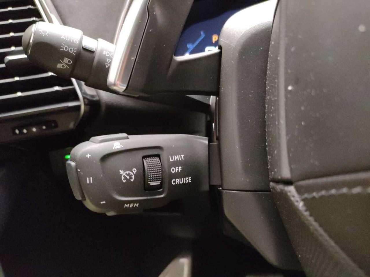 DS DS DS 7 Crossback usata, con attacchi isofix (sedile passeggero e 2 posteriori)