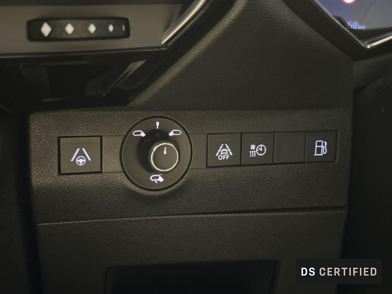 DS DS DS 7 Crossback usata, con alzacristalli elettrici anteriori e posteriori , numero ad impulso 2