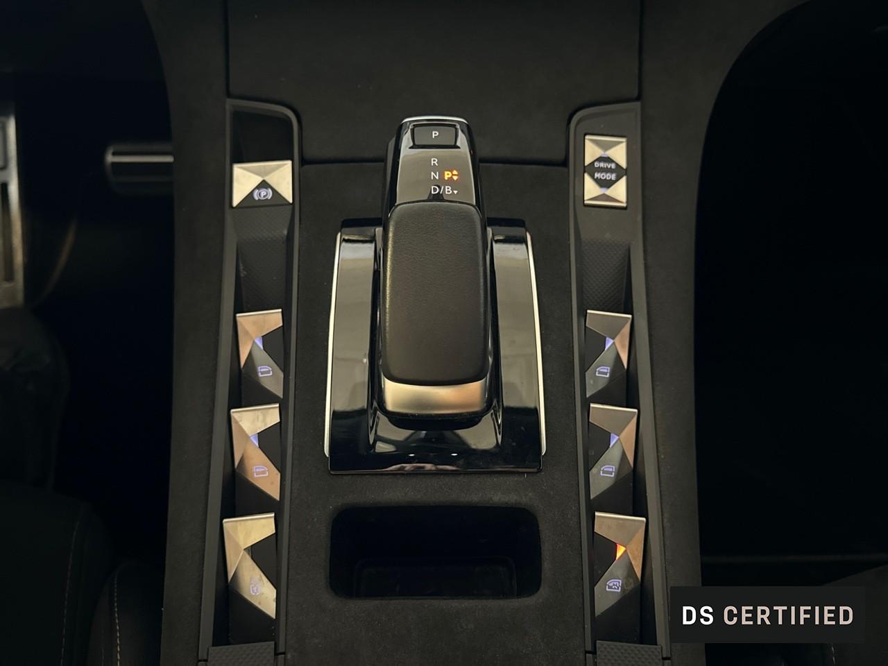 DS DS DS 7 Crossback usata, con aria condizionata controllata a distanza via telefono, climatizzazione programmabile a distanza, 0, include riscaldamento e include raffreddamento