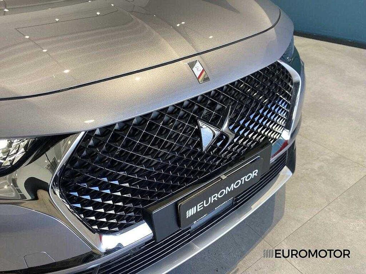 DS DS DS 7 Crossback usata, con vetri oscurati