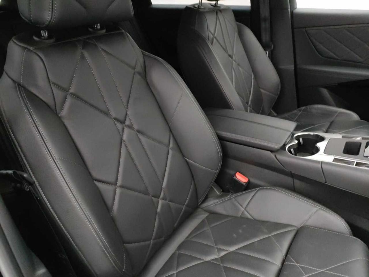 DS DS DS 7 Crossback usata, con luci diurne a led