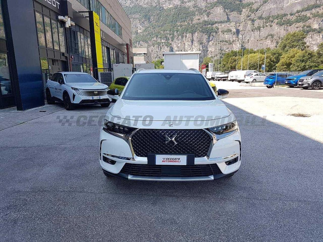 DS DS DS 7 Crossback usata, con bracciolo porta oggetti