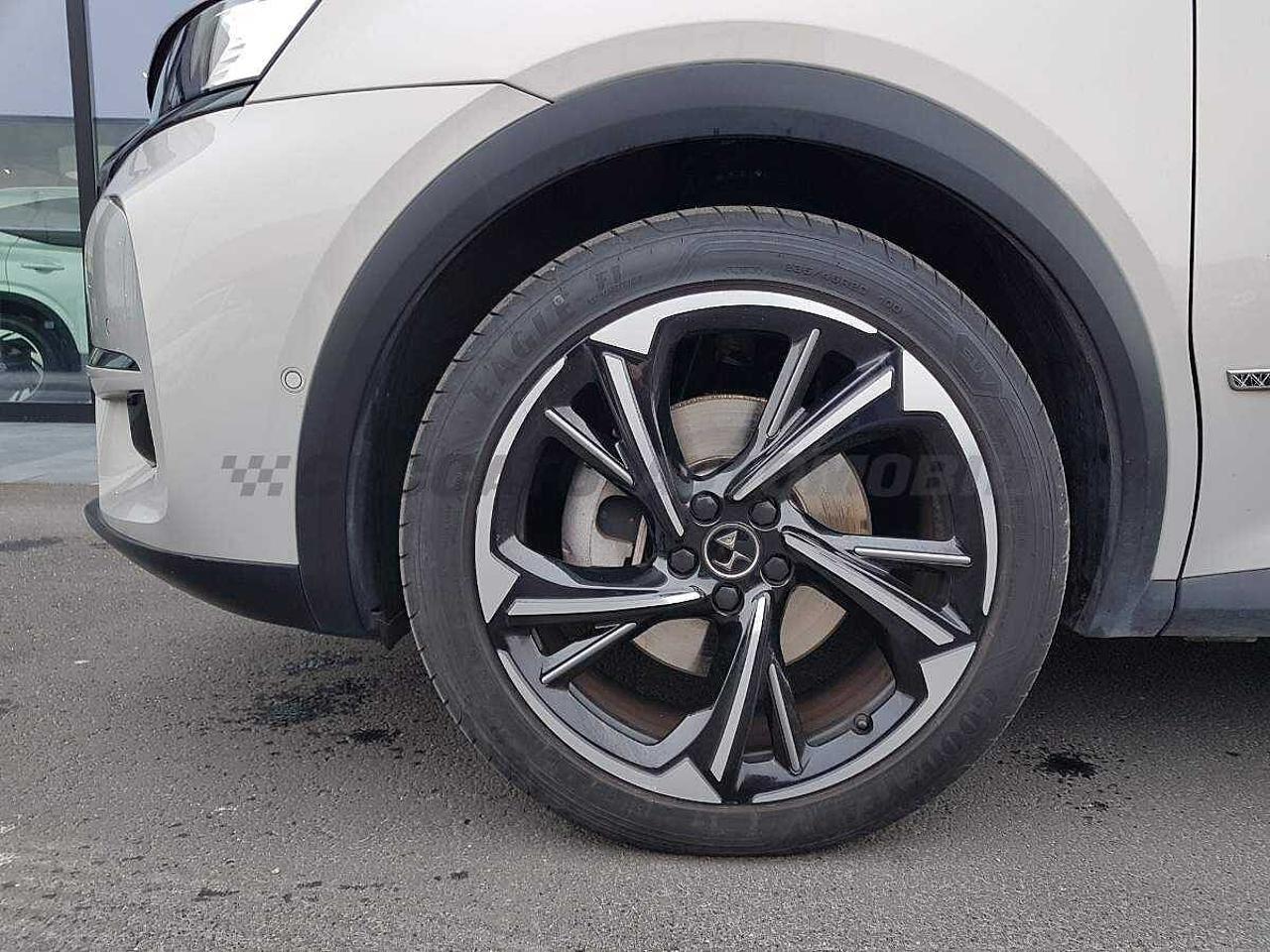 DS DS DS 7 Crossback usata, con sospensioni pneumatiche elettroniche