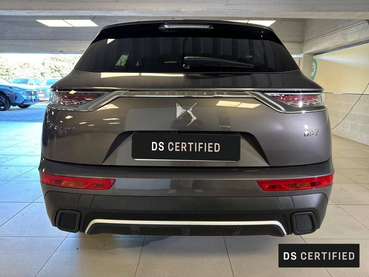 DS DS DS 7 Crossback usata, con bracciolo posteriore
