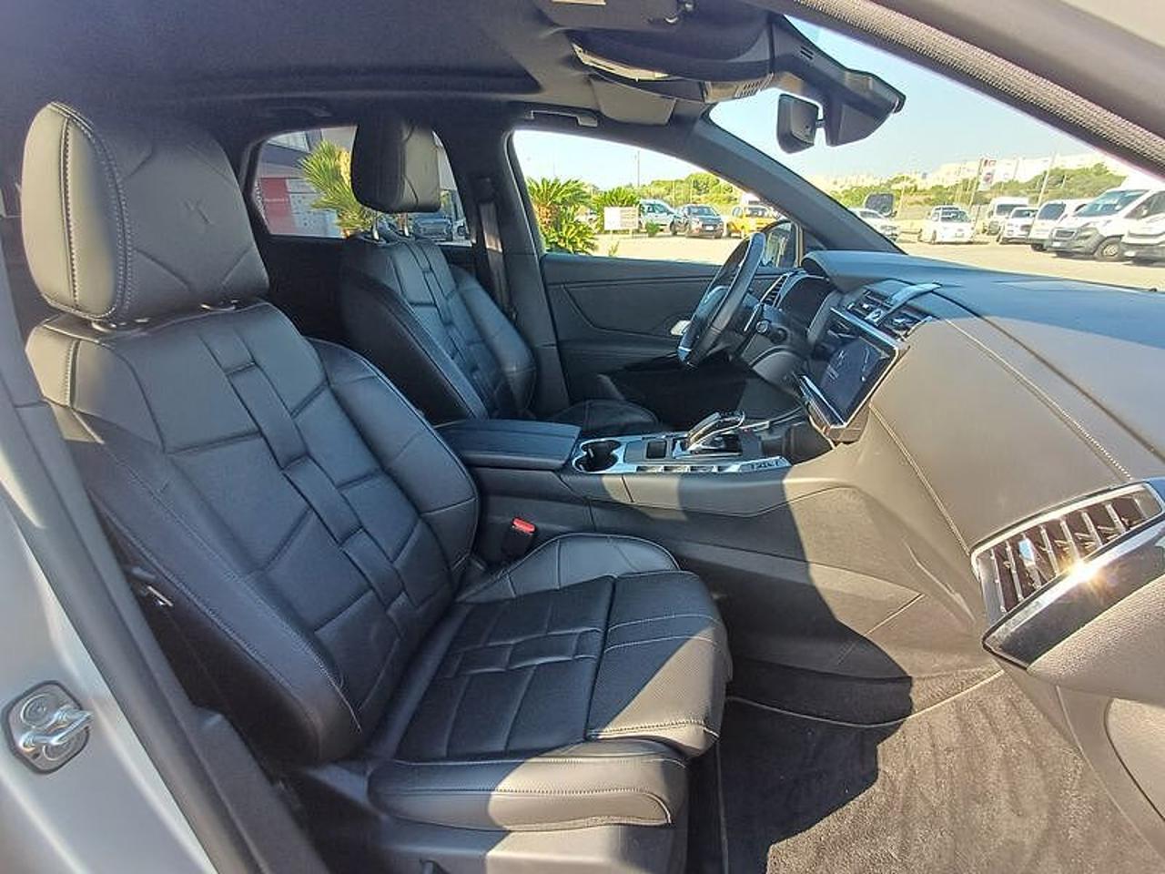 DS DS DS 7 Crossback usata, con sedile posteriore sdoppiabile