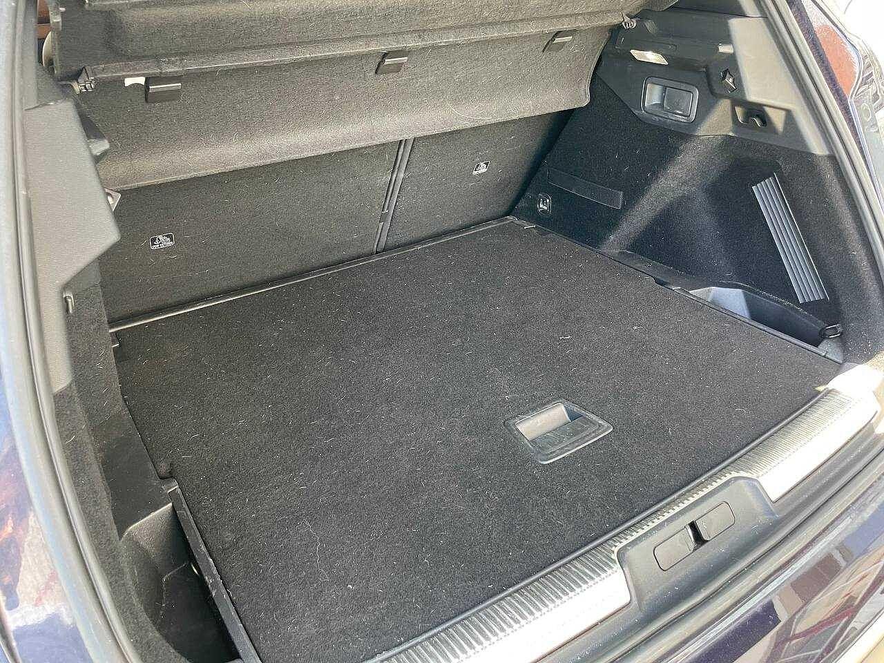 DS DS DS 7 Crossback usata, con bracciolo porta oggetti
