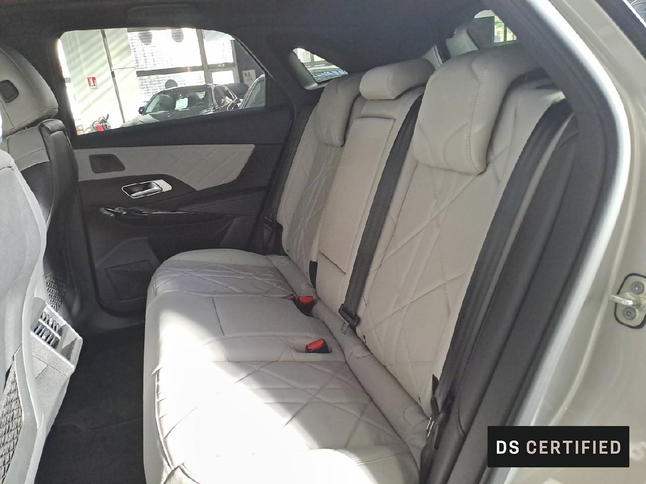 DS DS DS 7 Crossback usata, con 2 poggiatesta sedili ant. , con reg. in altezza, 3 poggiatesta sedili post. , con reg. in altezza