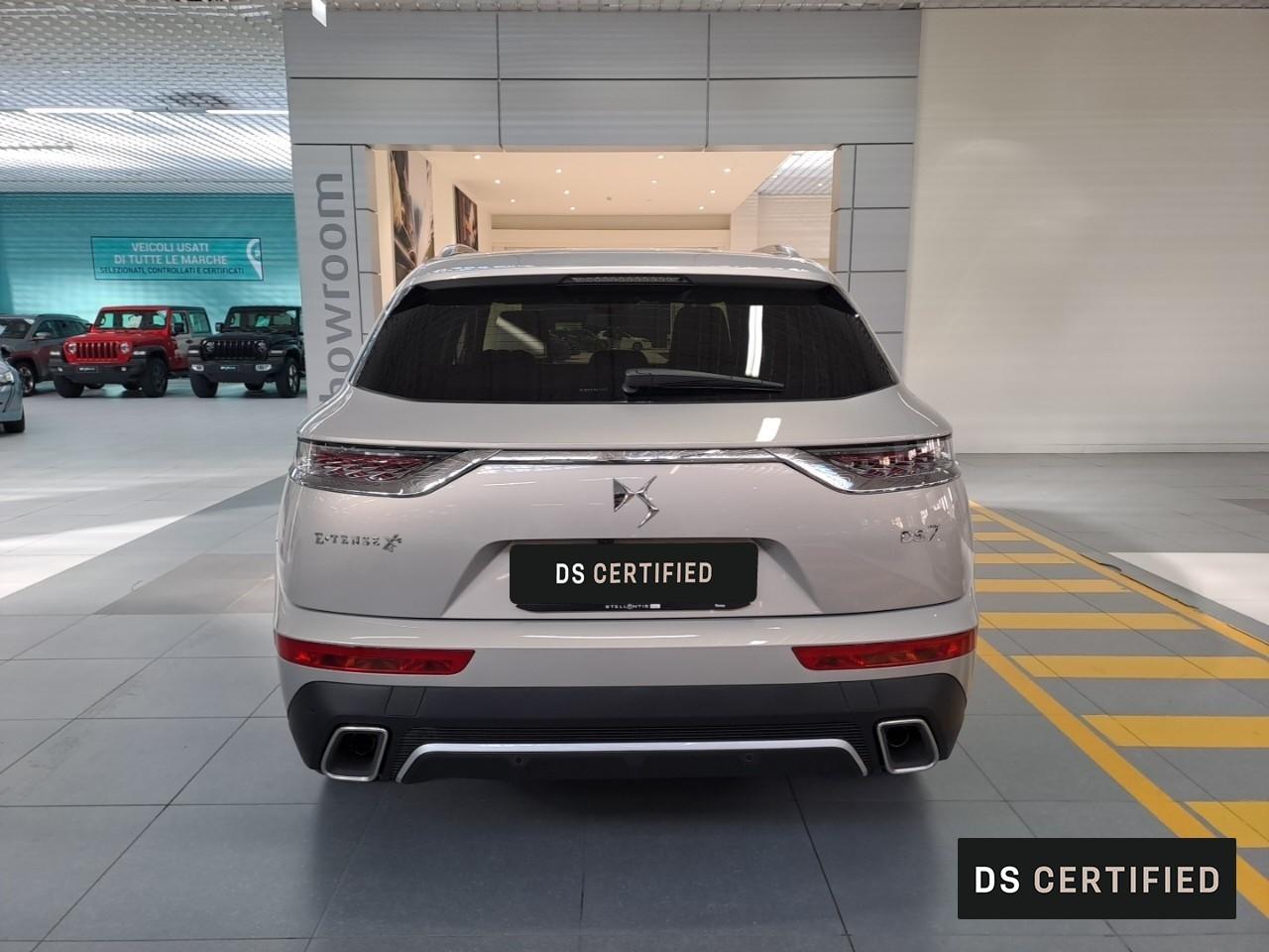 DS DS DS 7 Crossback usata, con bracciolo posteriore
