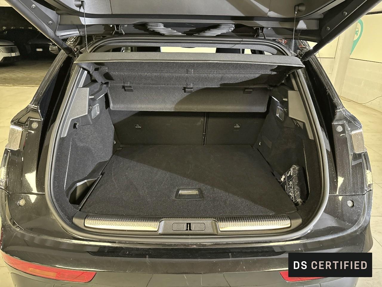 DS DS DS 7 Crossback usata, con bracciolo posteriore