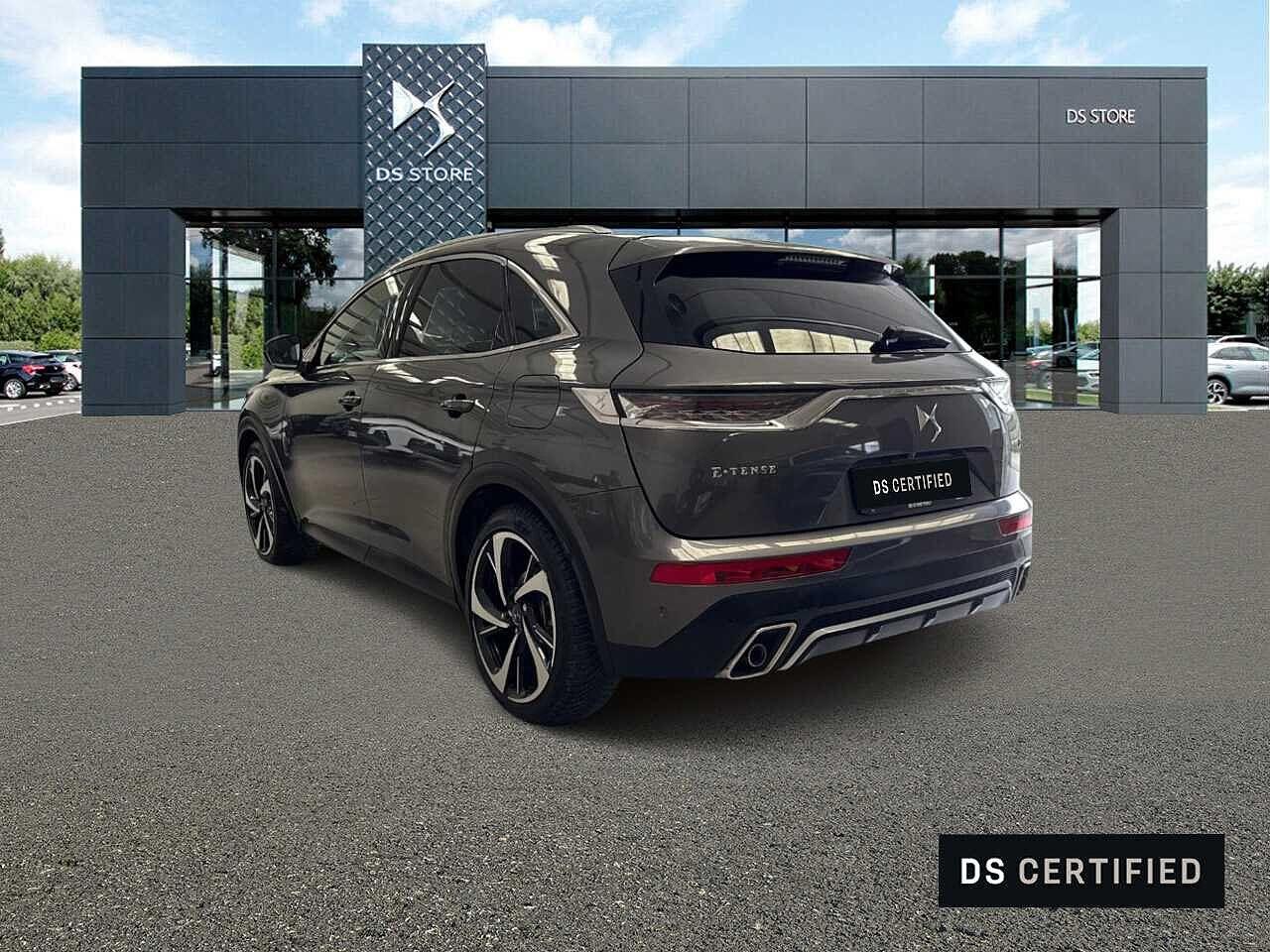 DS DS DS 7 Crossback usata, con cerchi in lega leggera