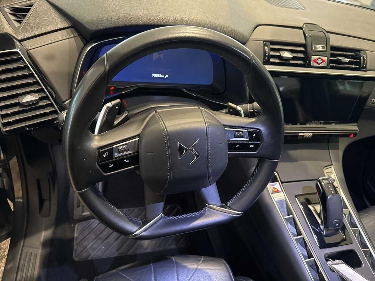 DS DS DS 7 Crossback usata, con bracciolo porta oggetti