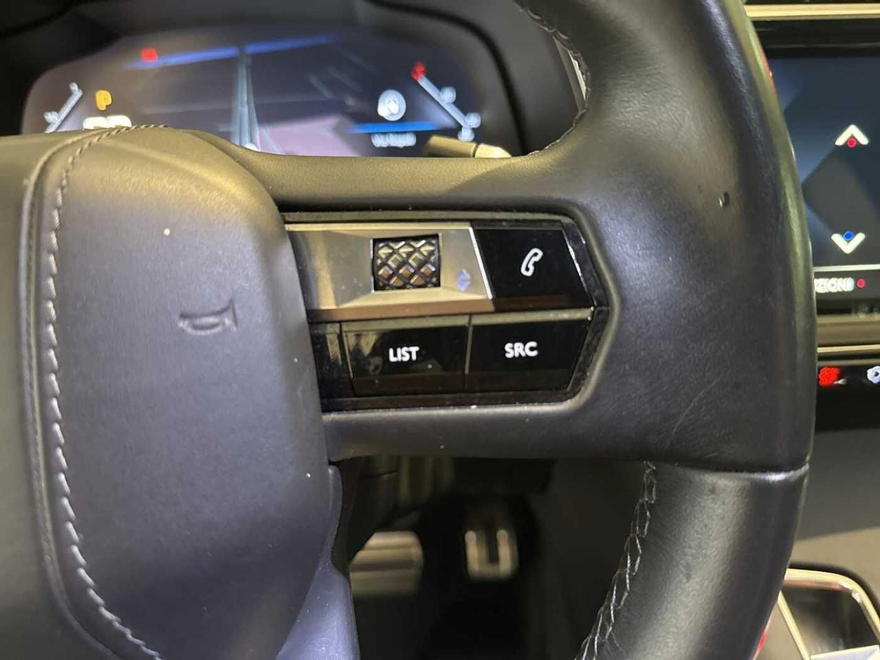 DS DS DS 7 Crossback usata, con sistema di navigazione