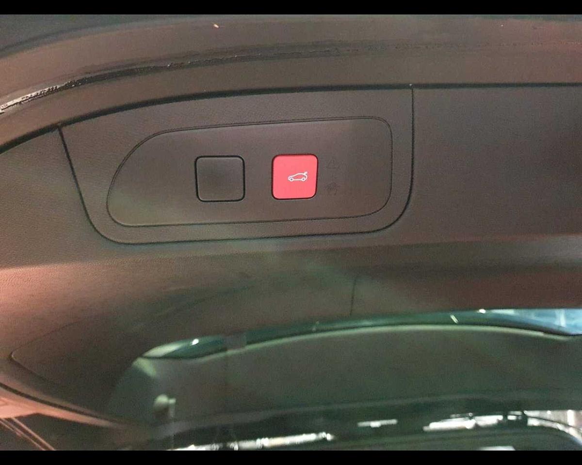 DS DS DS 7 Crossback usata, con ds logo projection