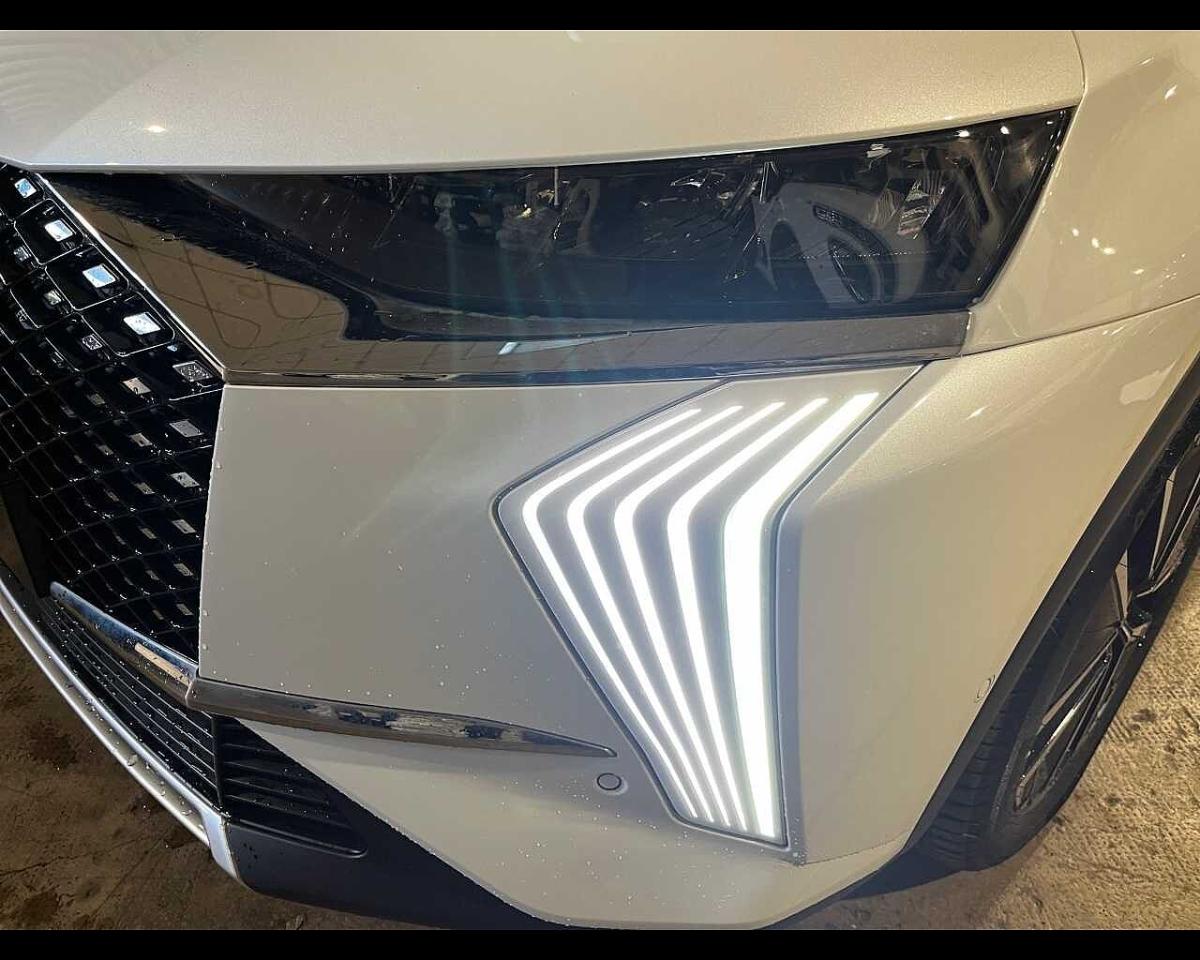 DS DS DS 7 Crossback usata, con bracciolo porta oggetti