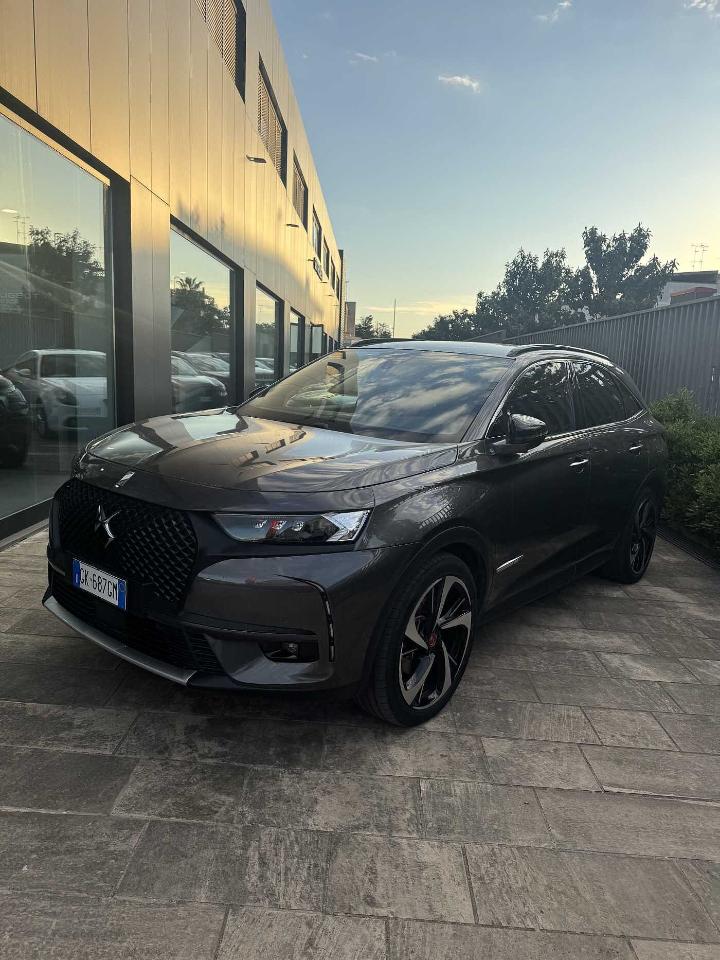 DS DS DS 7 Crossback DS 7 CROSSBACK PERFORMANCE LINE + E-TENSE 4X4