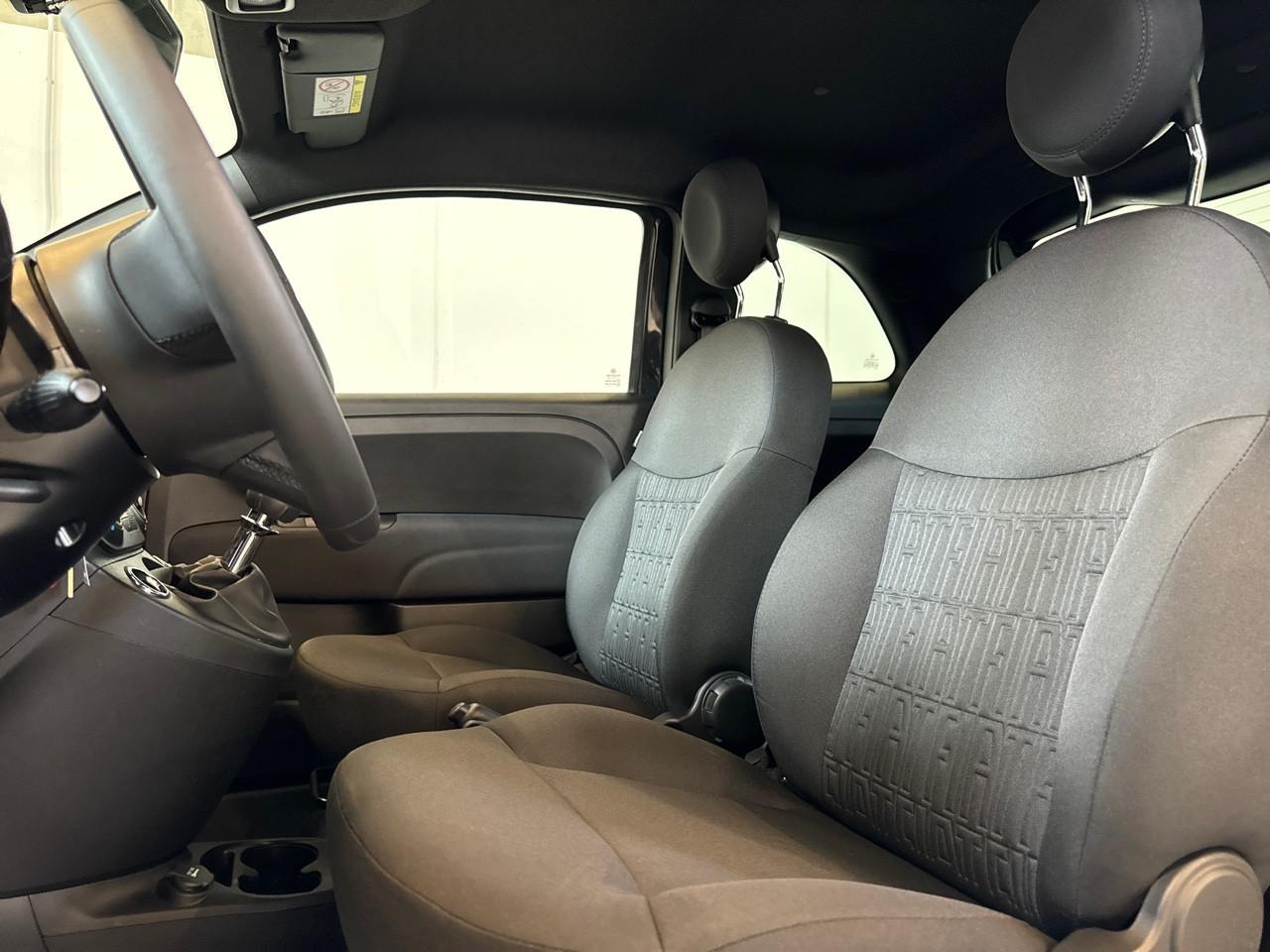 Fiat Fiat 500 usata, con comandi audio al volante
