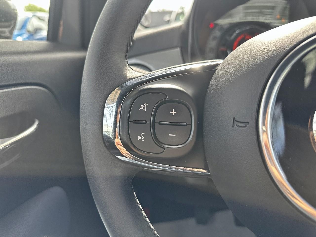 Fiat Fiat 500 usata, con airbag per le ginocchia conducente