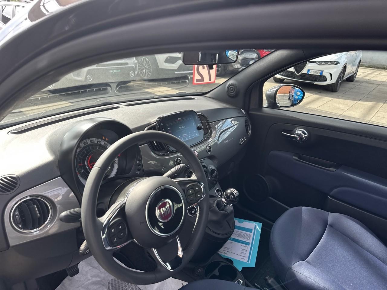 Fiat Fiat 500 usata, con comandi audio al volante