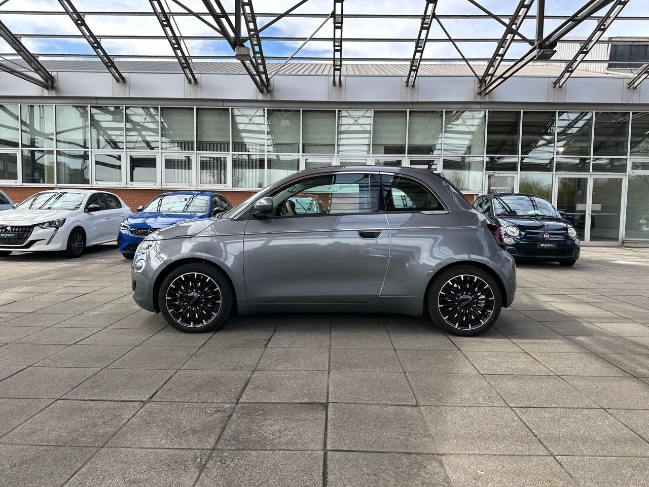 Fiat Fiat 500 usata, con avviso superamento corsia attivazione sterzo