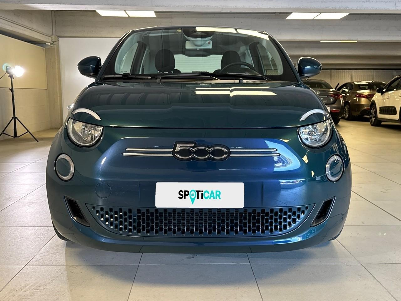 Fiat Fiat 500 usata, con assistenza alla frenata di emergenza