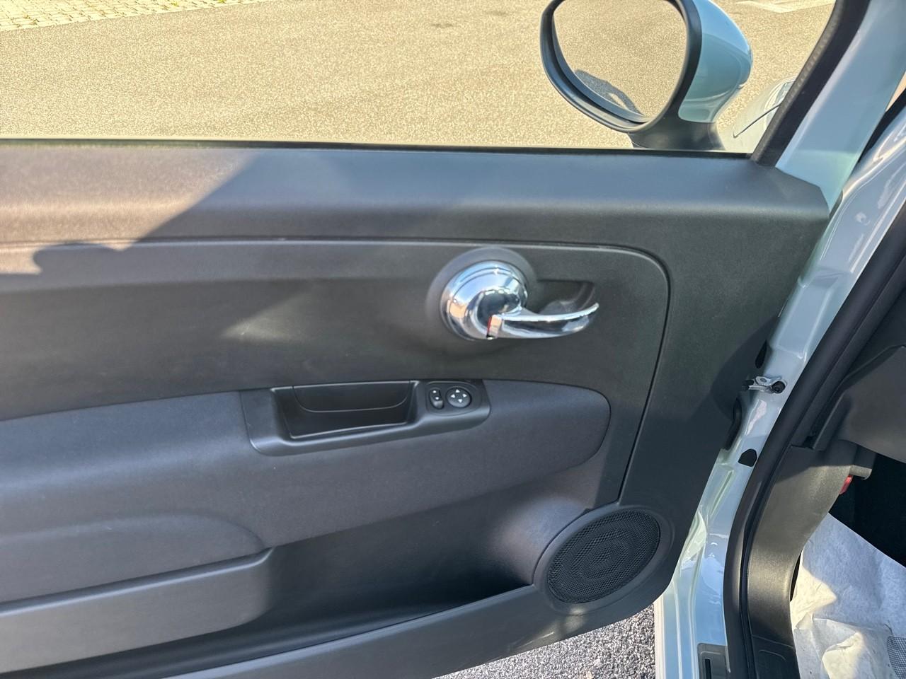 Fiat Fiat 500 usata, con airbag per le ginocchia conducente