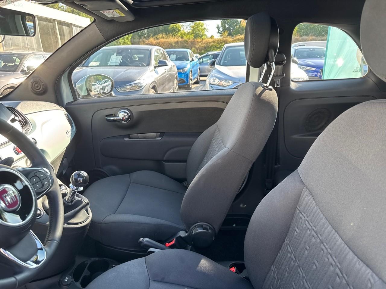 Fiat Fiat 500 usata, con Conness.dispositivi est.intrattenimento include porta USB anteriore, 1, 0 e 0
