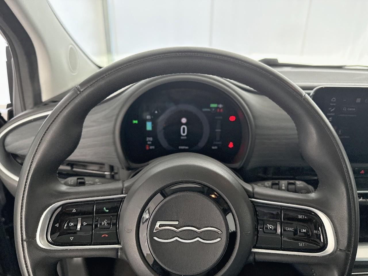 Fiat Fiat 500 usata, con airbag anteriore conducente, airbag anteriore passeggero con interrutore di disattivazione